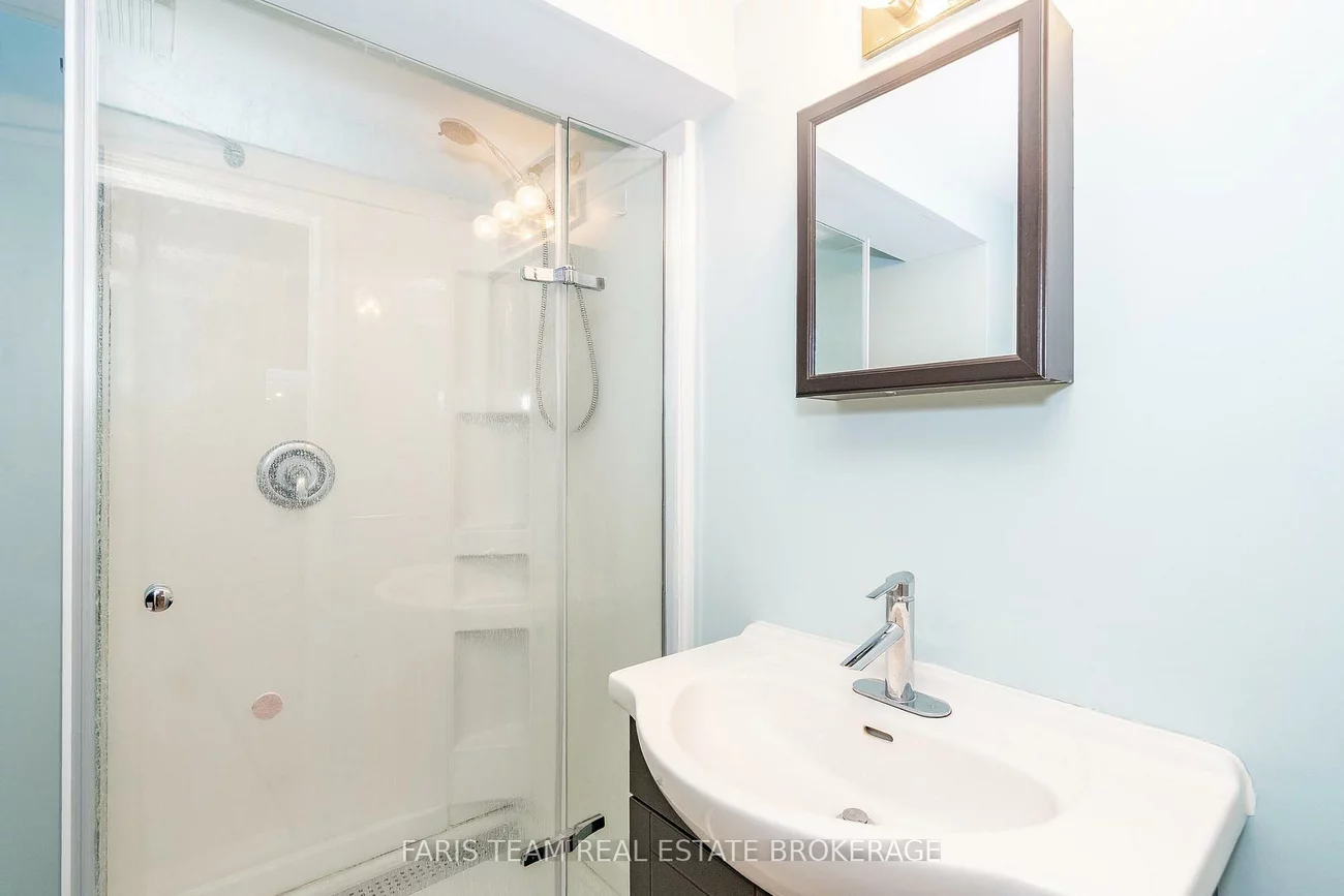 24, Laurie, Wellington, Barrie