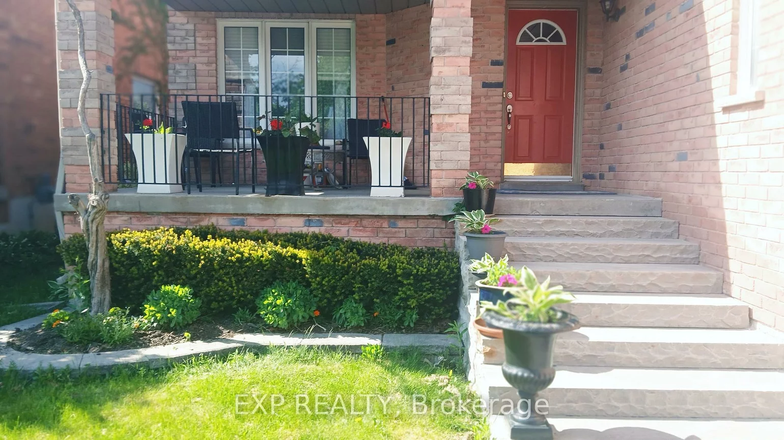 38, Livia Herman, East Bayfield, Barrie