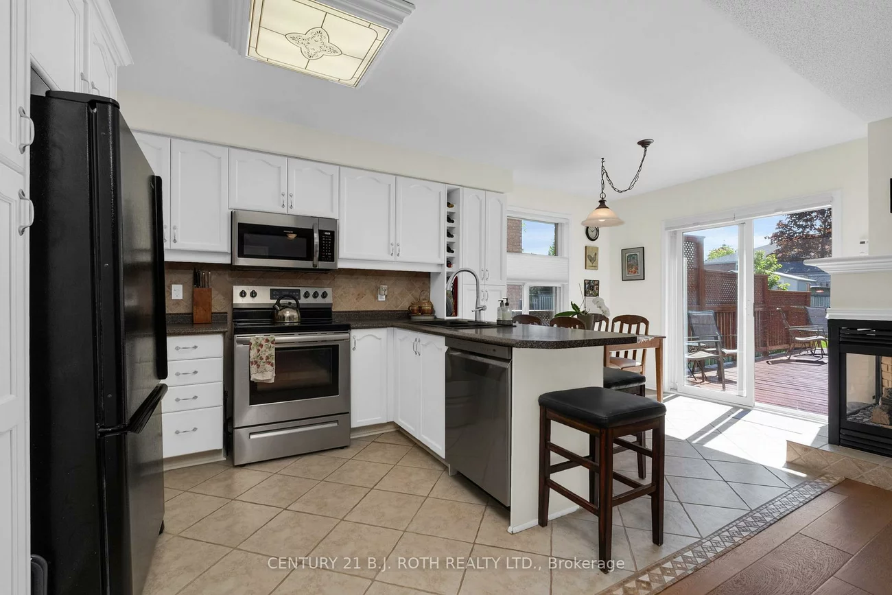 303, Coxmill, Bayshore, Barrie