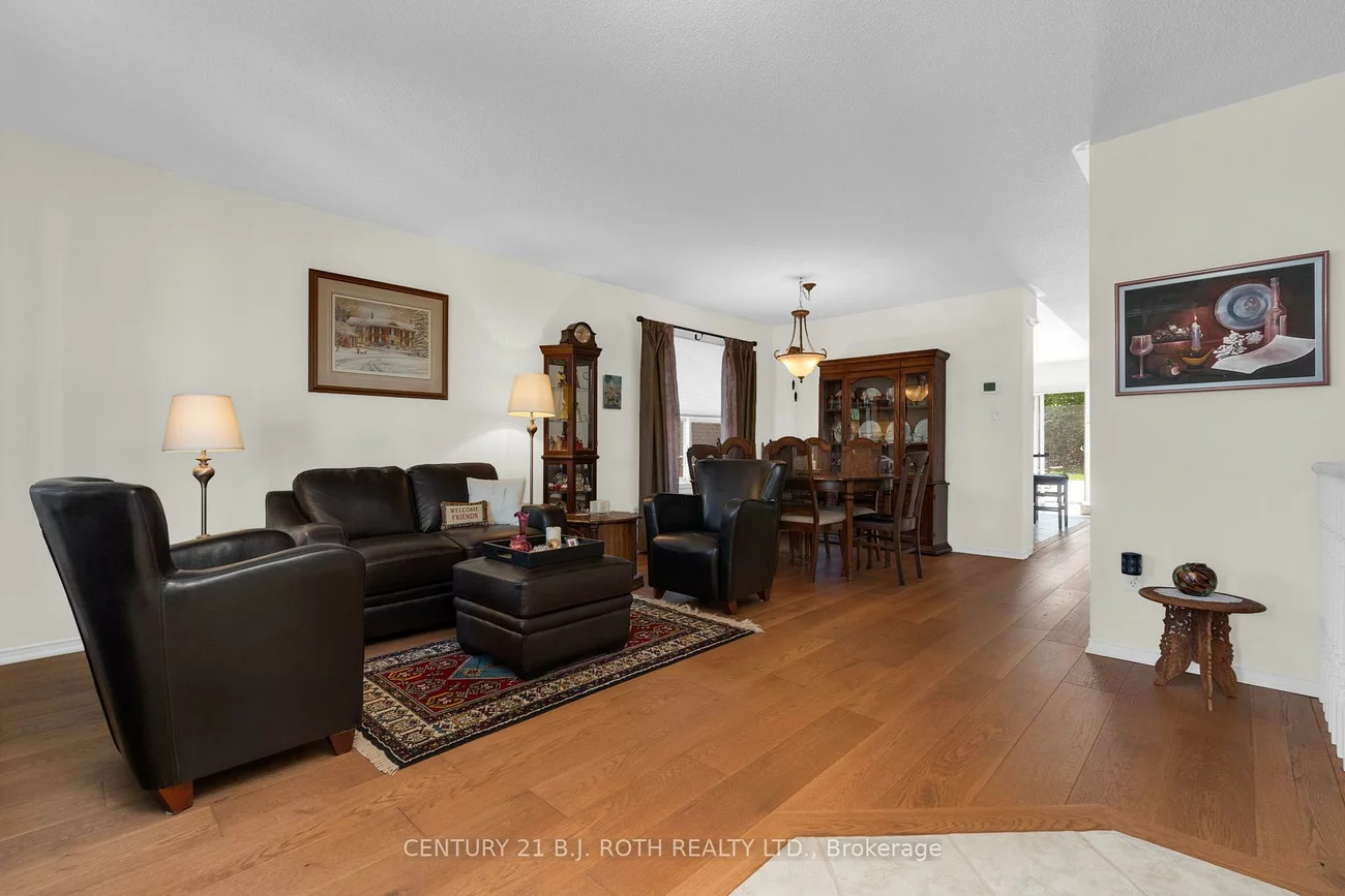 303, Coxmill, Bayshore, Barrie