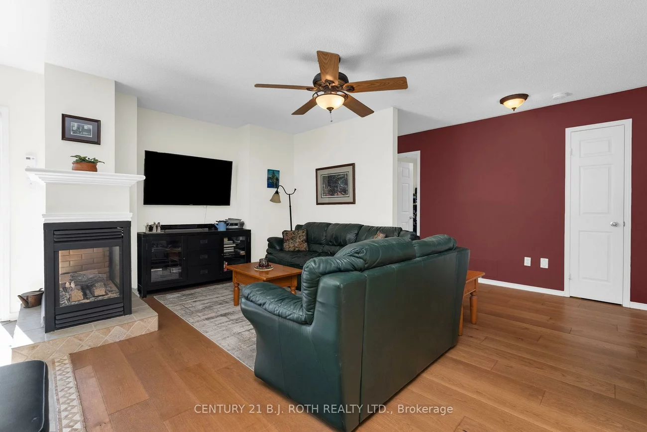 303, Coxmill, Bayshore, Barrie