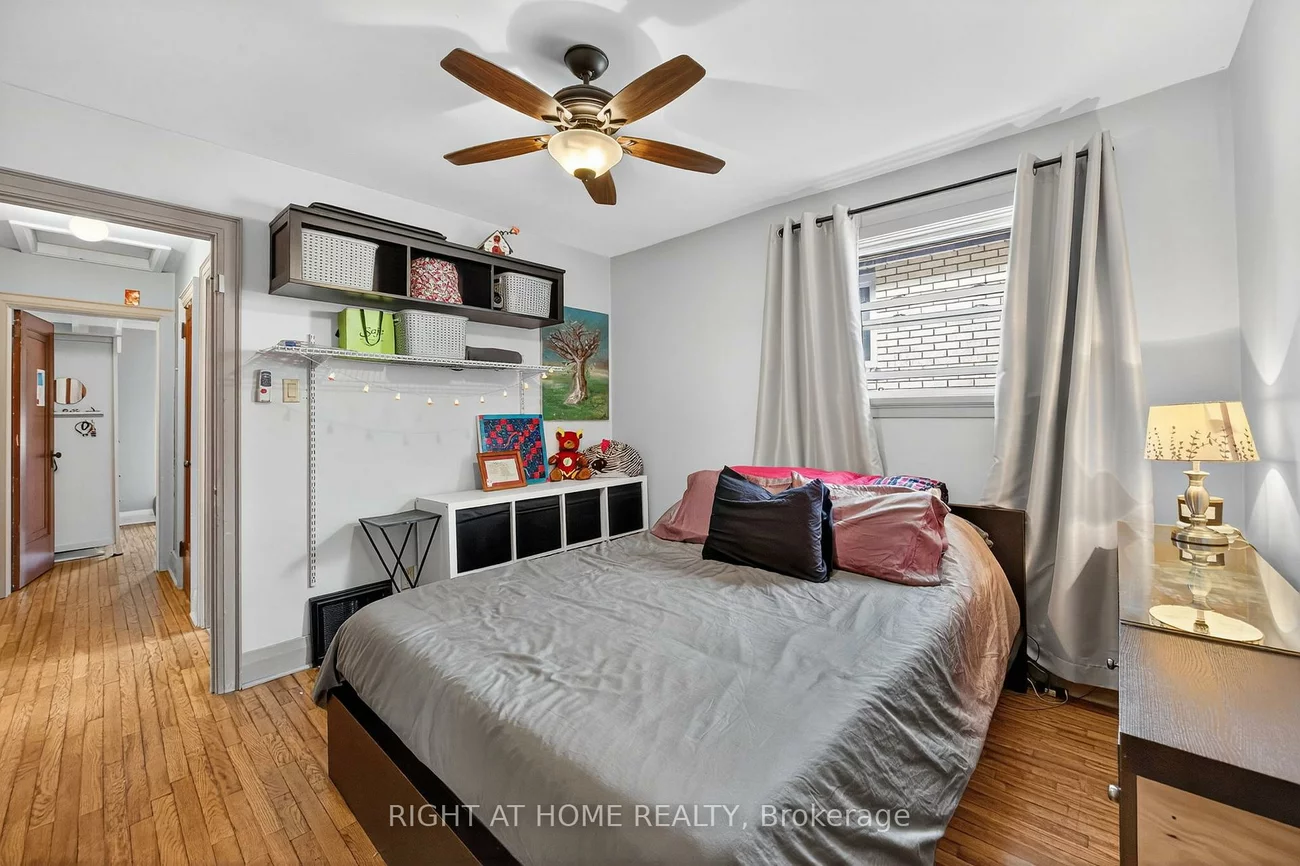 25, Thomson, Queen's Park, Barrie