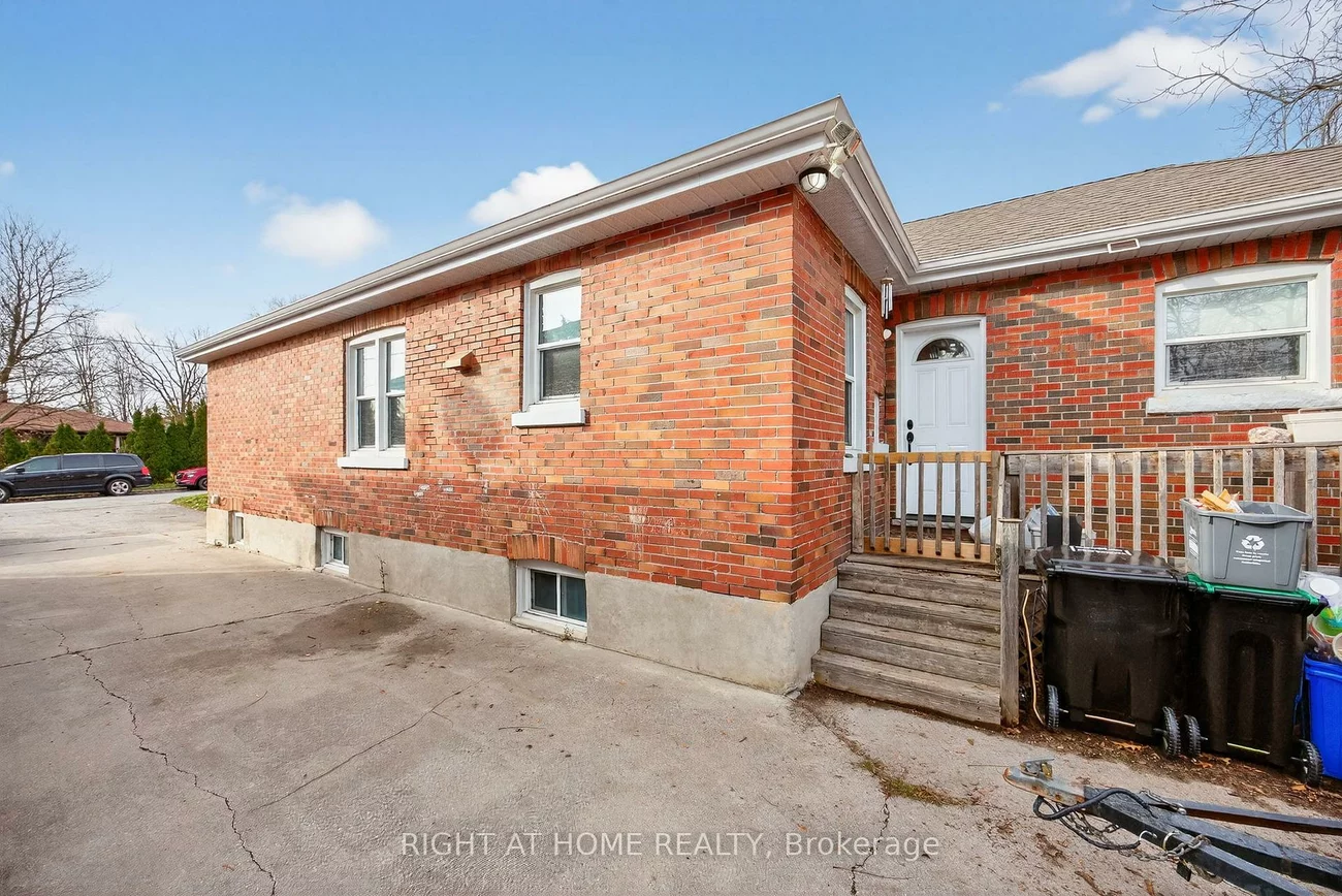 25, Thomson, Queen's Park, Barrie