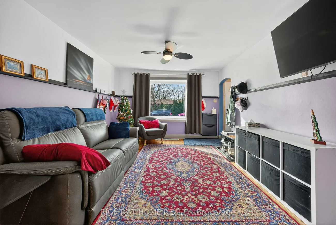 25, Thomson, Queen's Park, Barrie