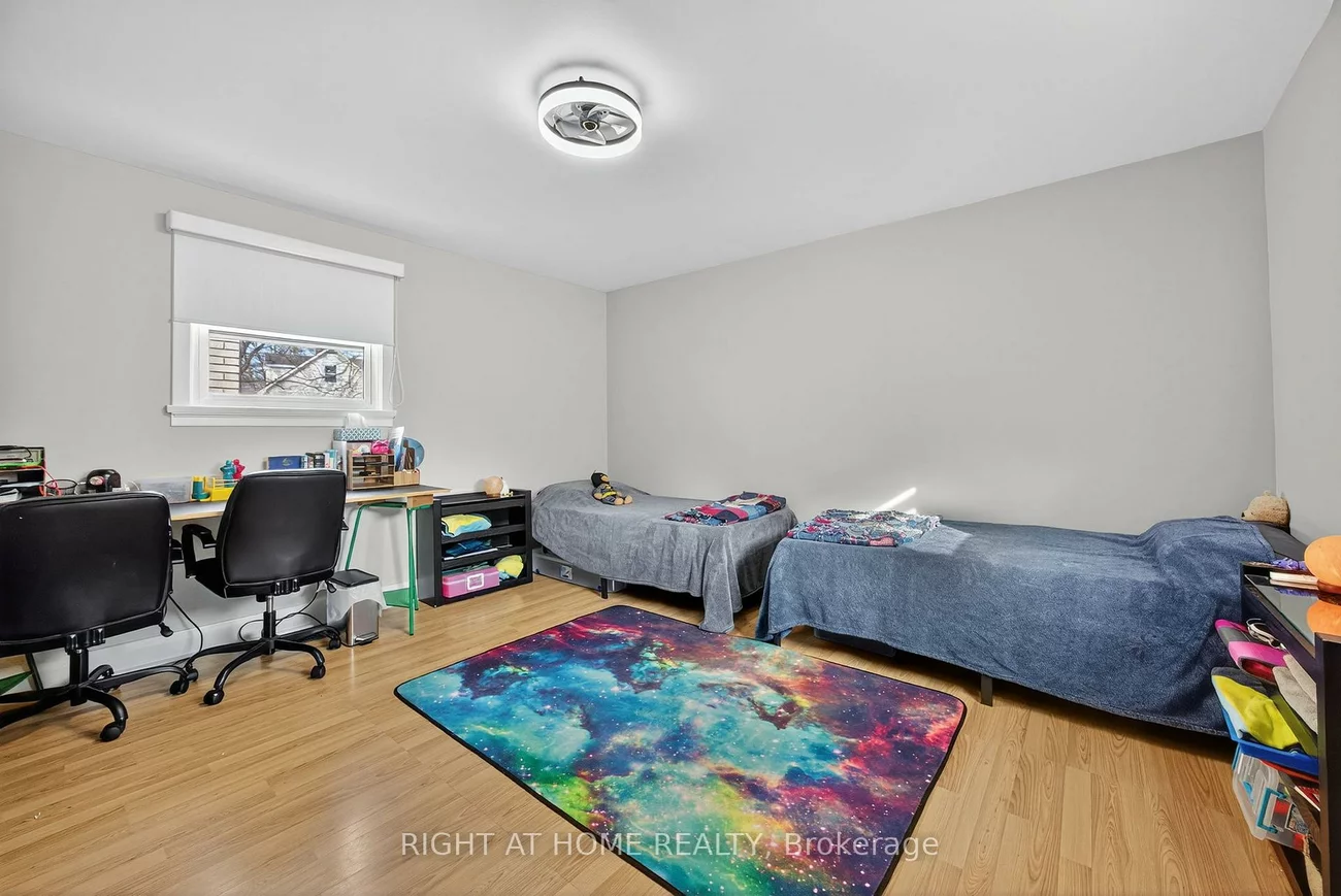 25, Thomson, Queen's Park, Barrie