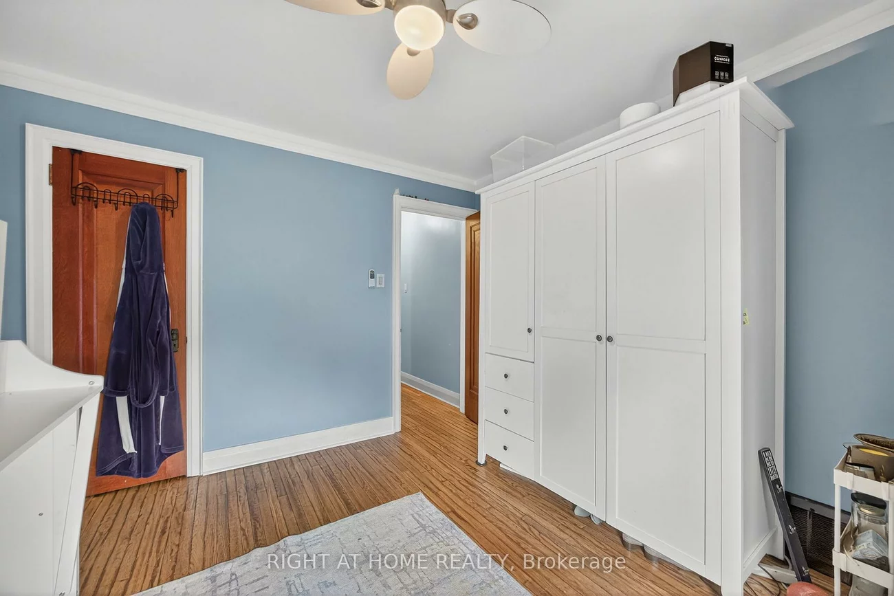 25, Thomson, Queen's Park, Barrie