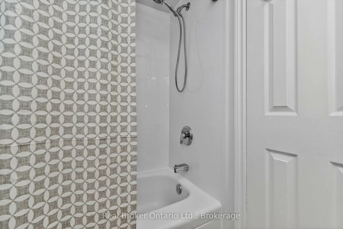 94, Golden Meadow, Bayshore, Barrie
