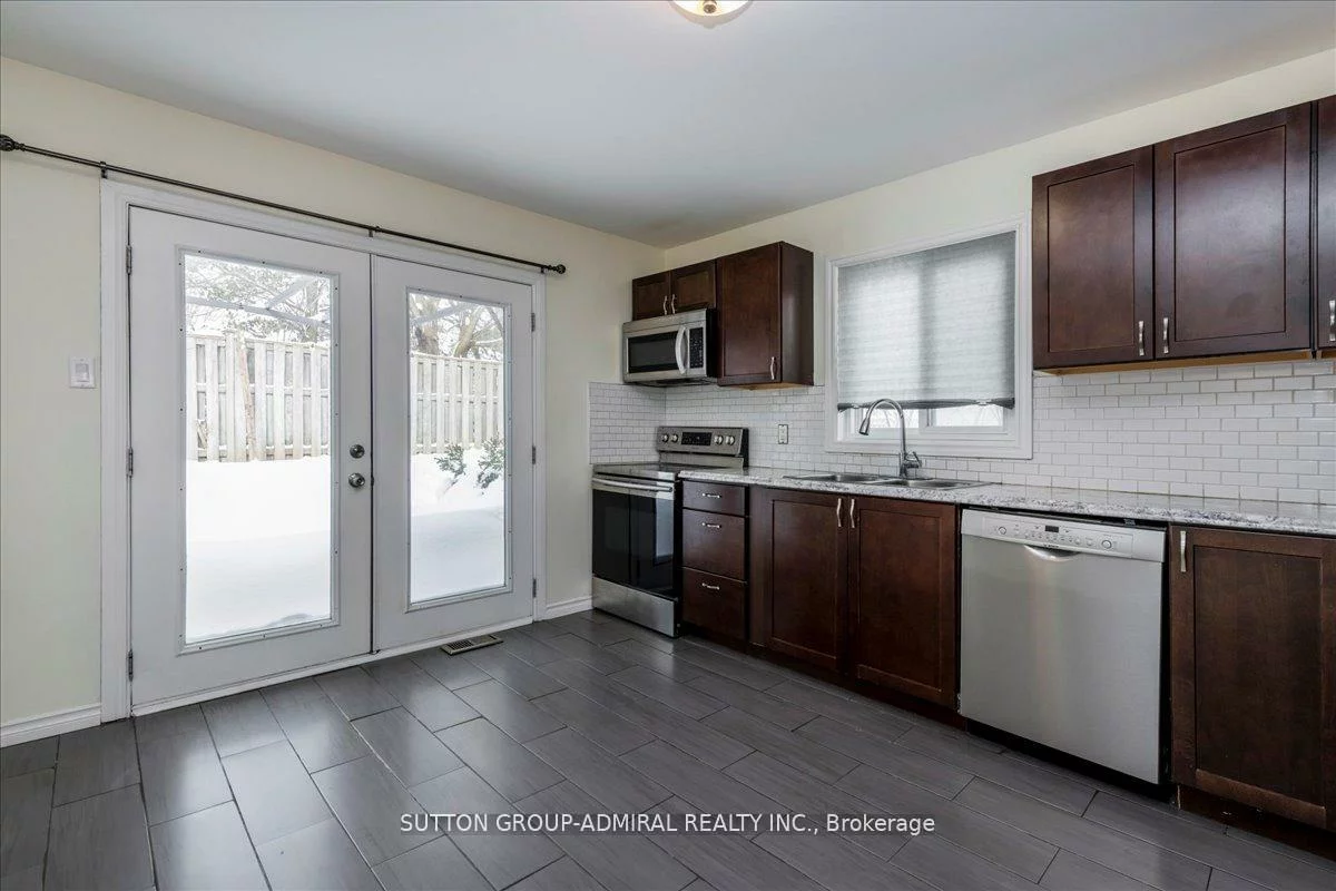64, Copeman, Painswick North, Barrie