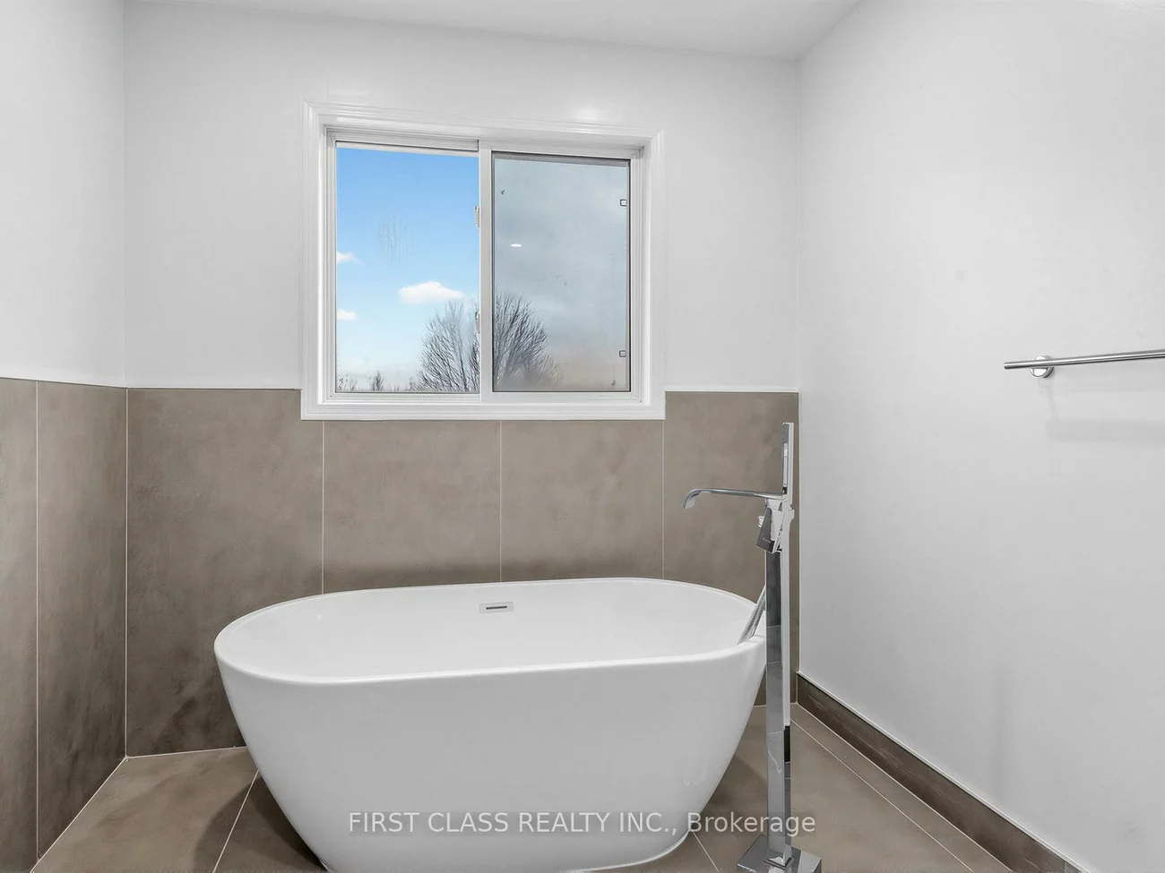 104, Chalmers, Painswick South, Barrie