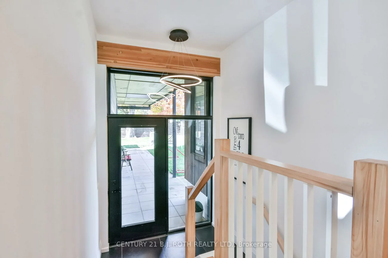20, Weldon, Codrington, Barrie
