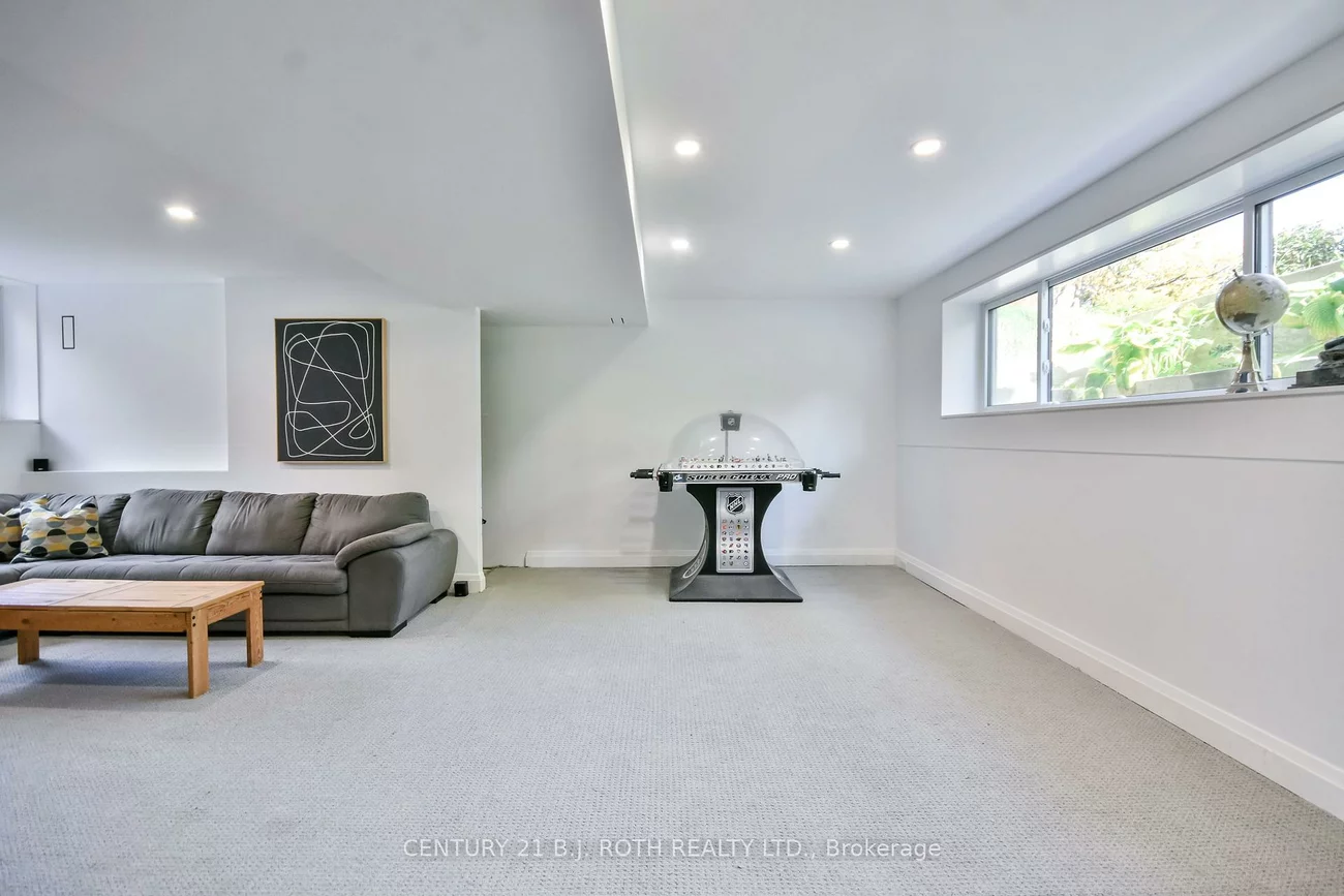 20, Weldon, Codrington, Barrie