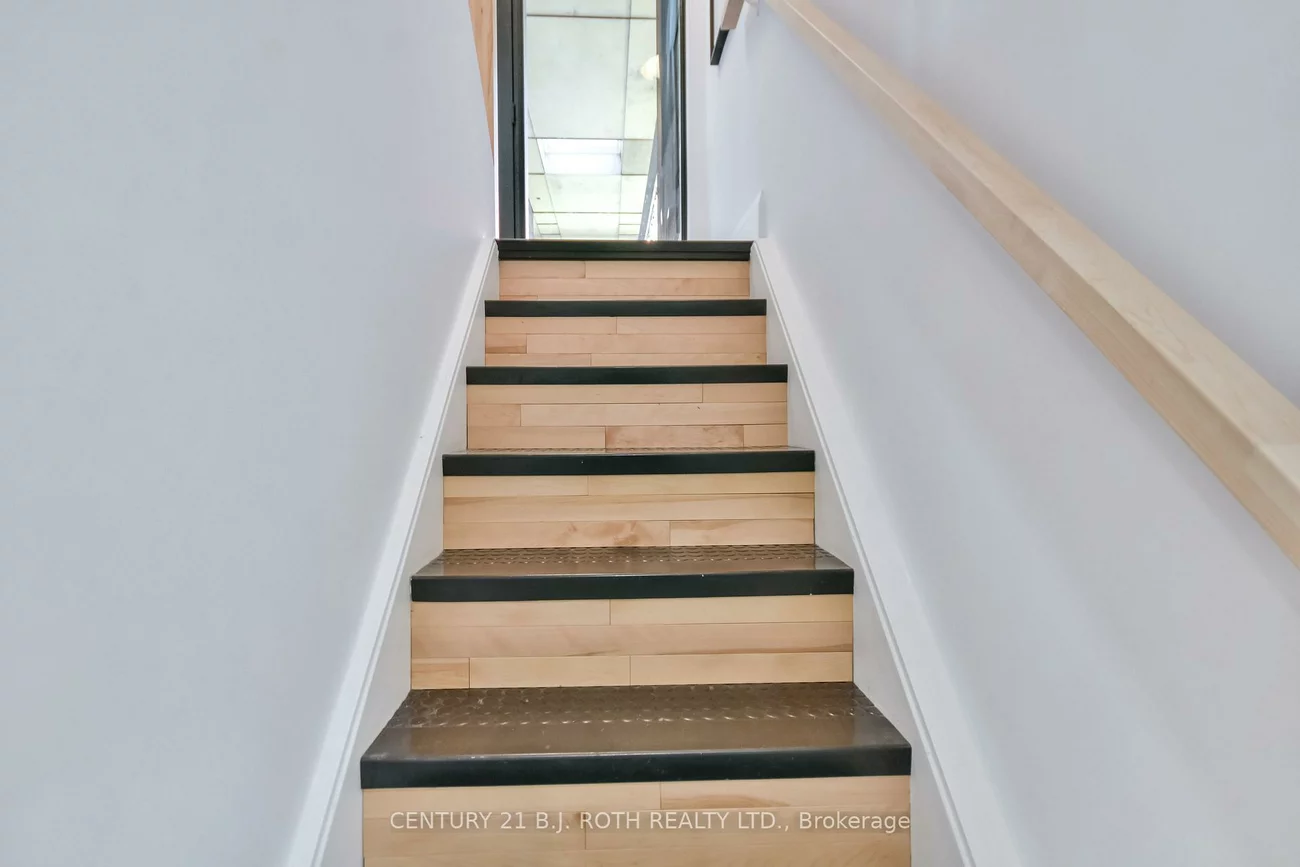 20, Weldon, Codrington, Barrie