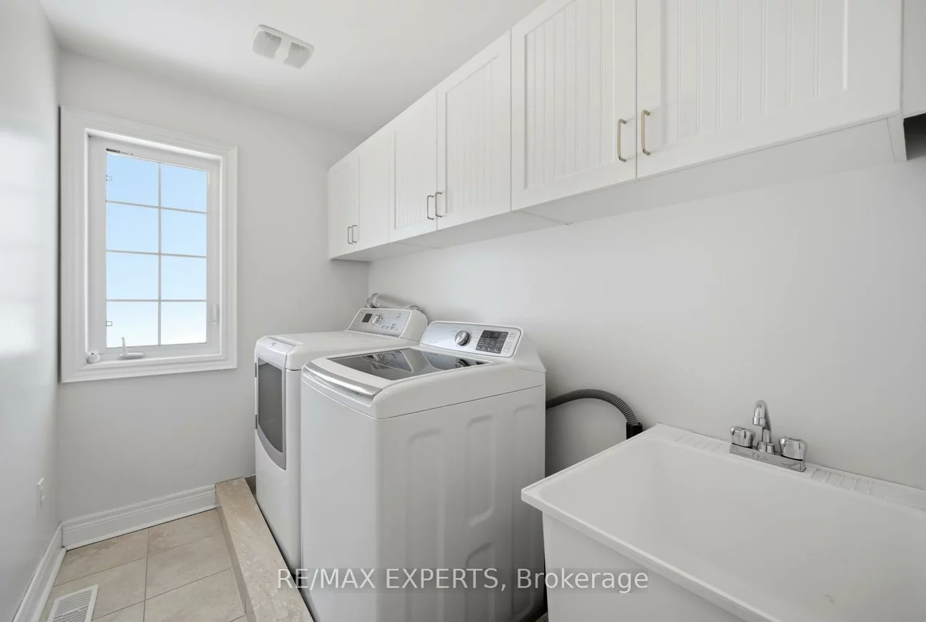 76, Forsyth, West Bayfield, Barrie