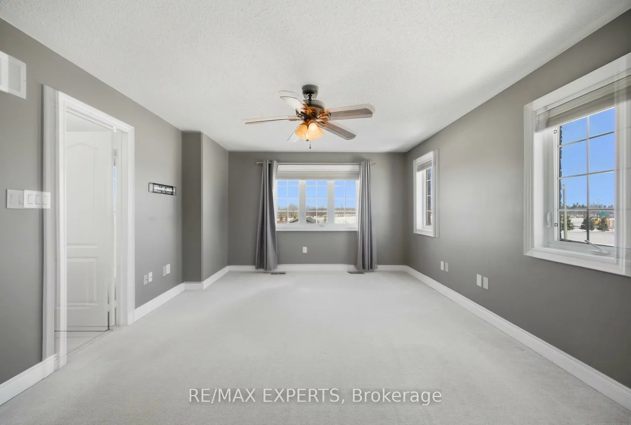 76, Forsyth, West Bayfield, Barrie