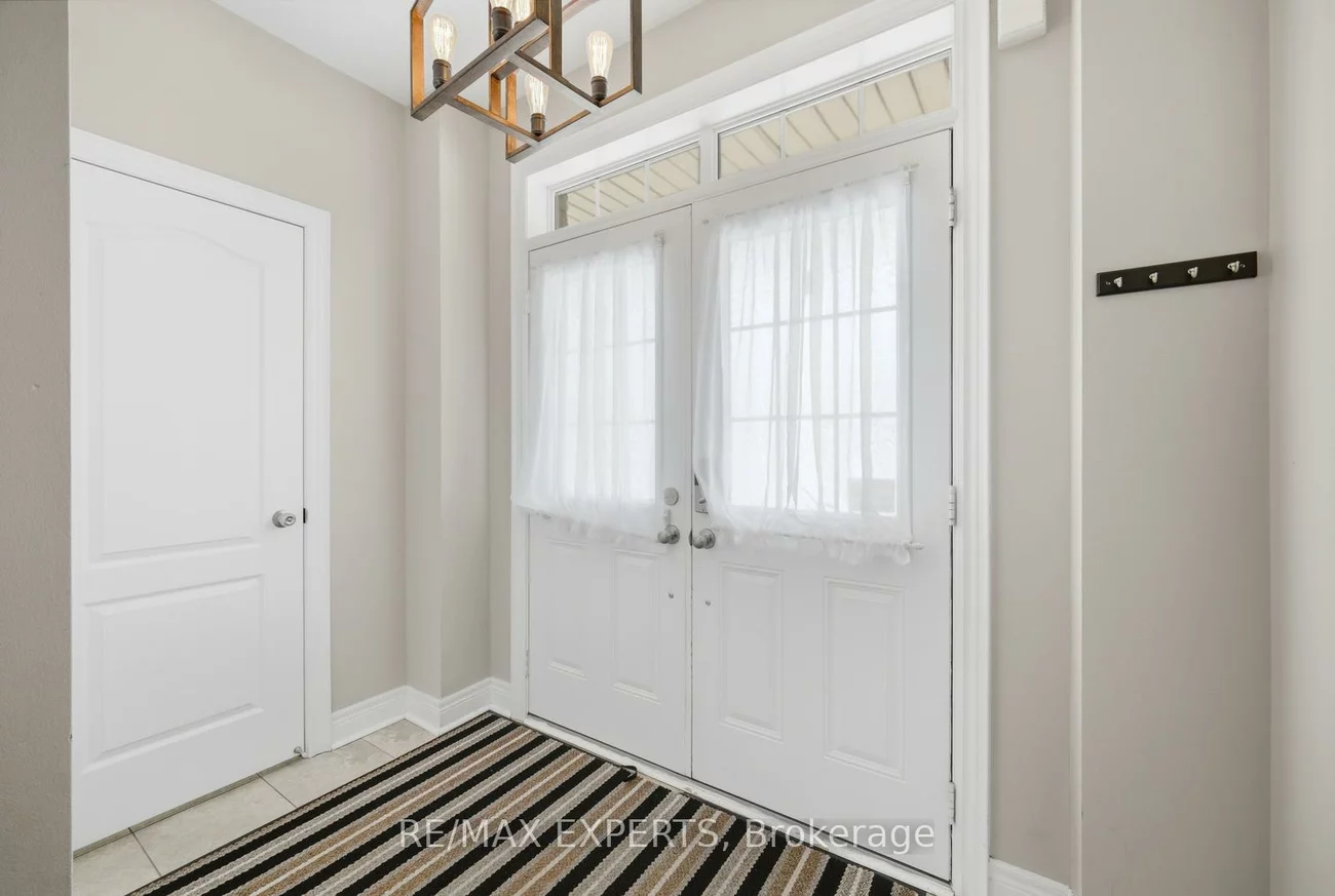 76, Forsyth, West Bayfield, Barrie