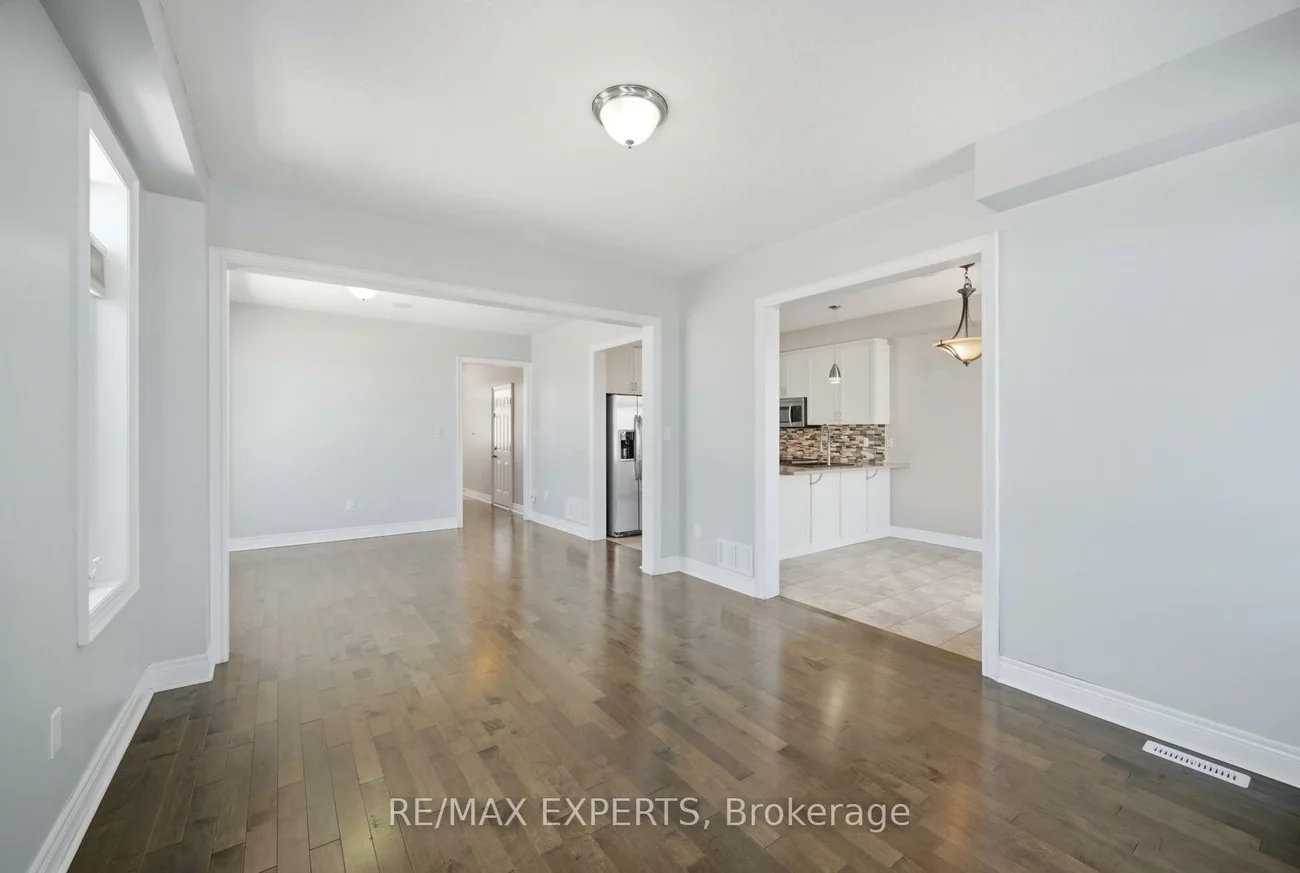 76, Forsyth, West Bayfield, Barrie