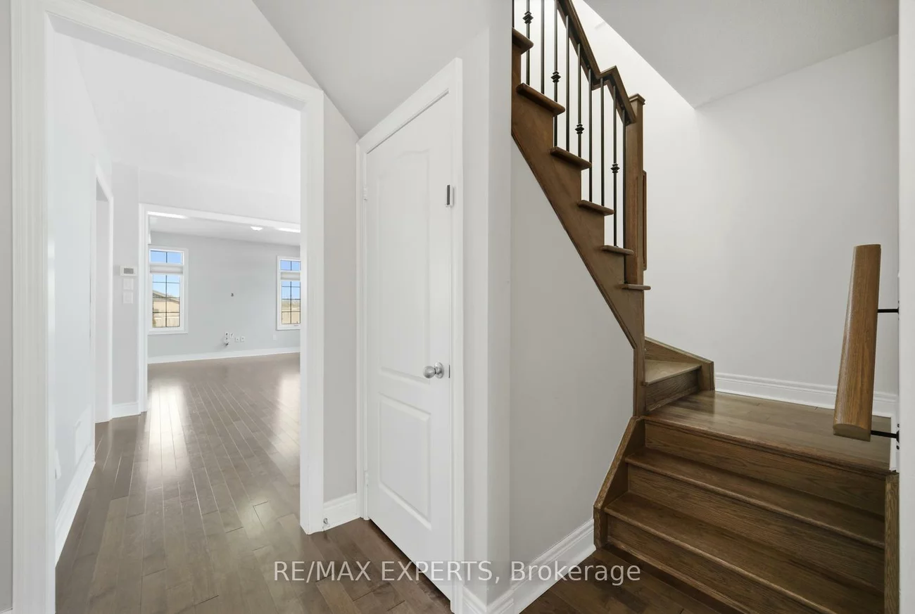 76, Forsyth, West Bayfield, Barrie
