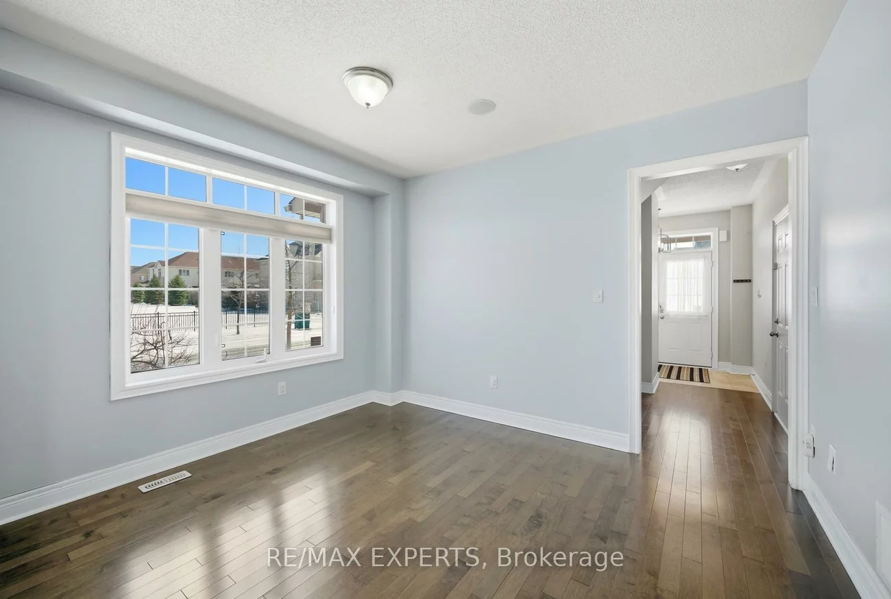 76, Forsyth, West Bayfield, Barrie