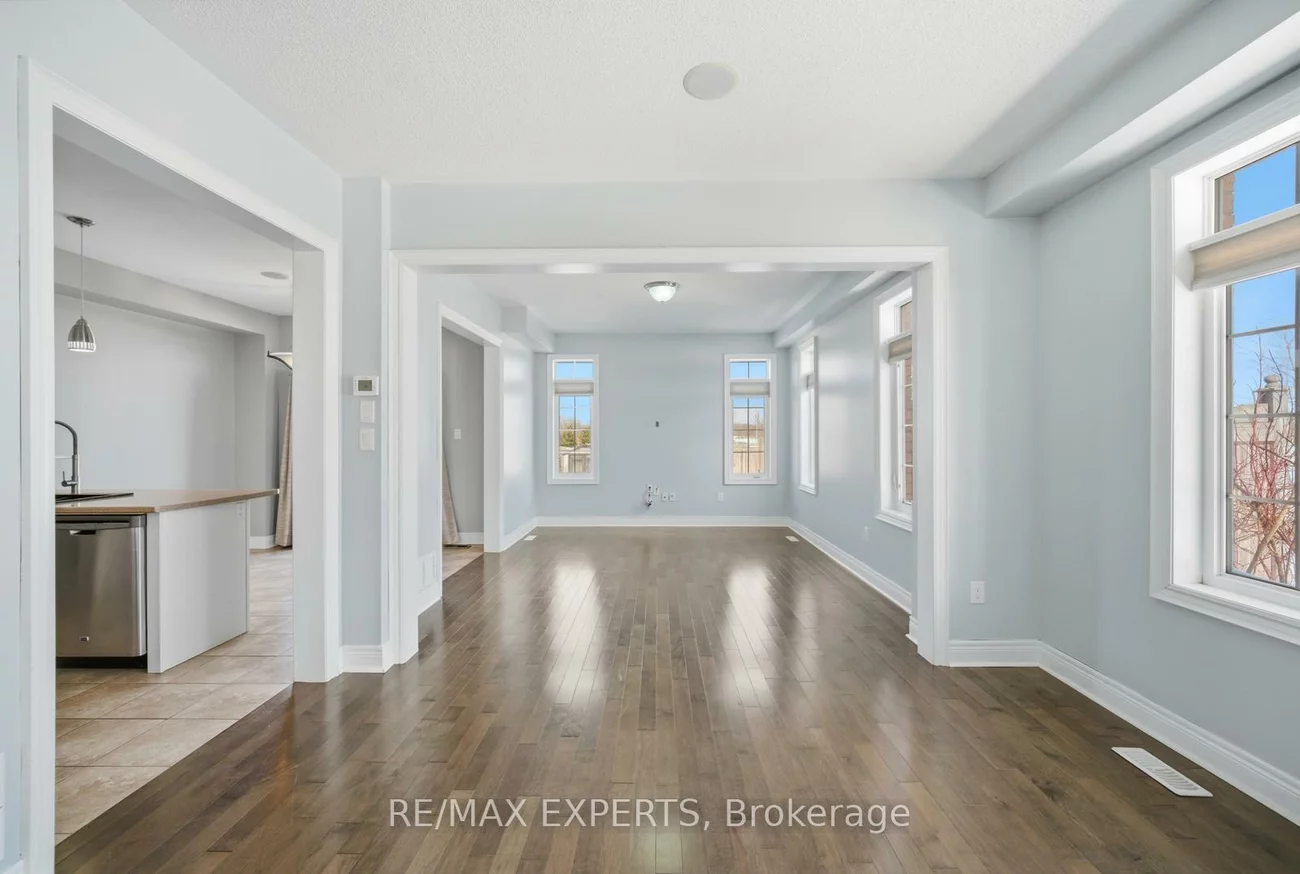 76, Forsyth, West Bayfield, Barrie
