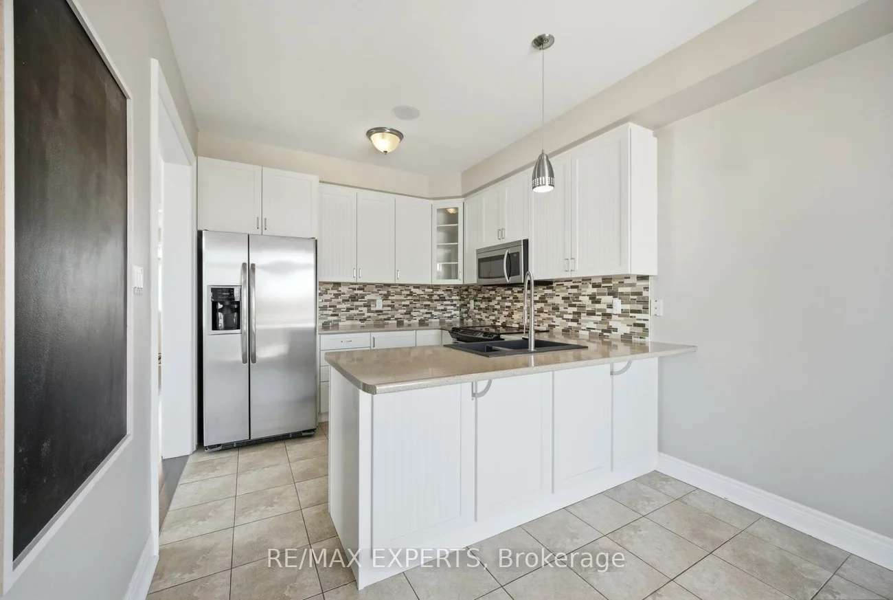 76, Forsyth, West Bayfield, Barrie