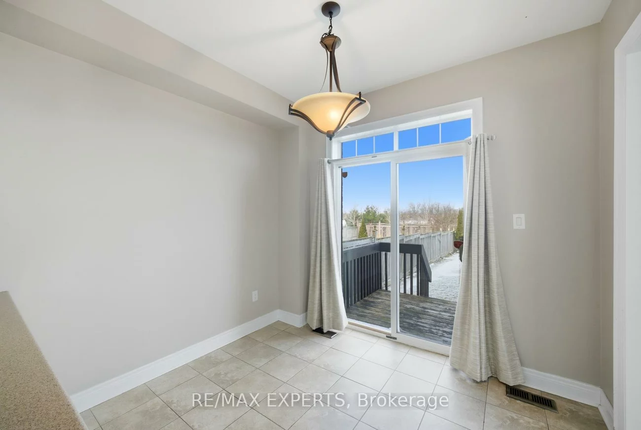 76, Forsyth, West Bayfield, Barrie
