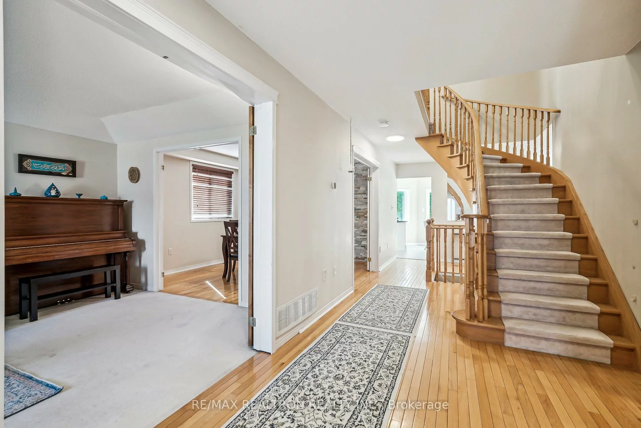 50, Holly Meadow, Holly, Barrie