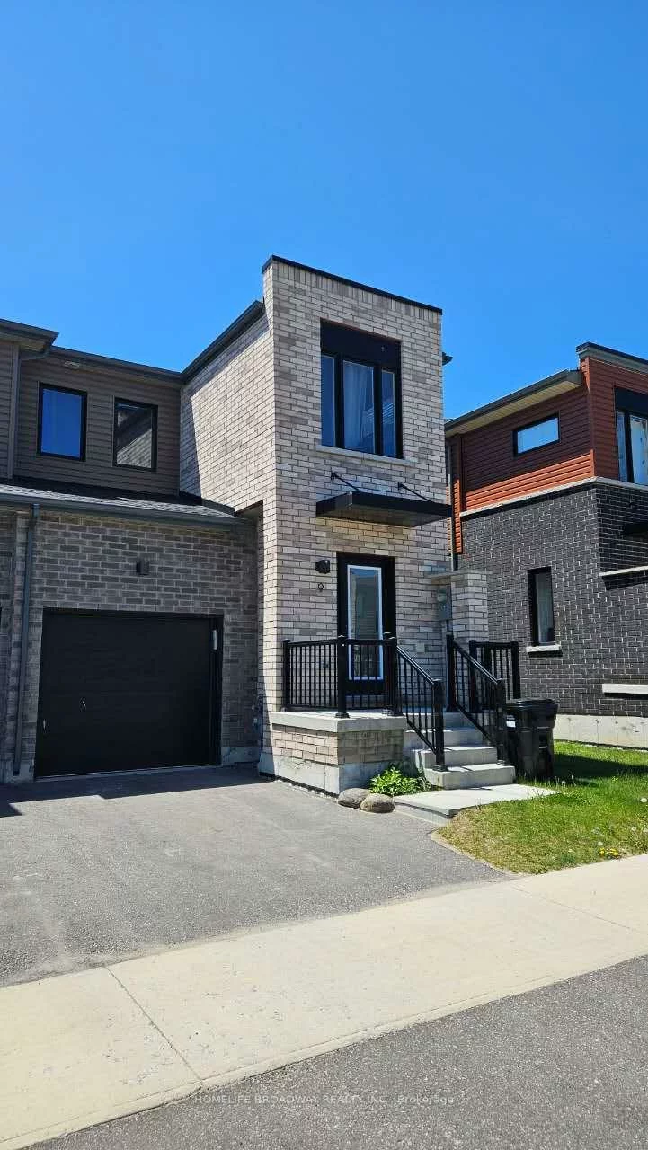 9, Haven, Painswick South, Barrie