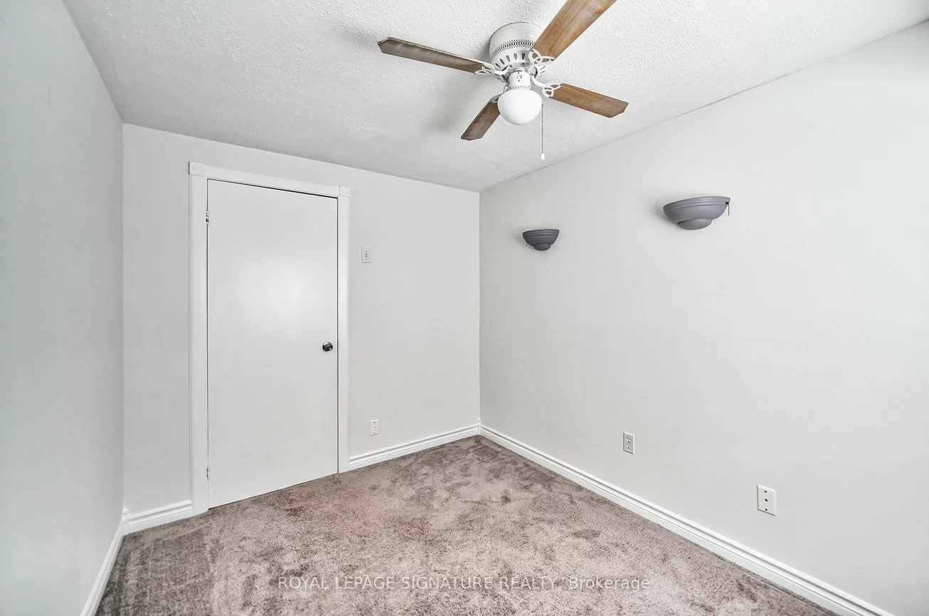 16, Christie, Letitia Heights, Barrie