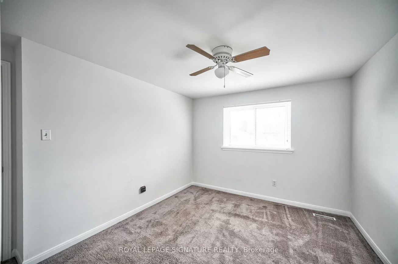 16, Christie, Letitia Heights, Barrie