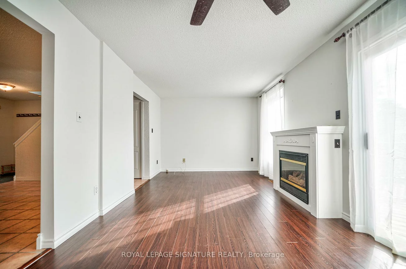 16, Christie, Letitia Heights, Barrie