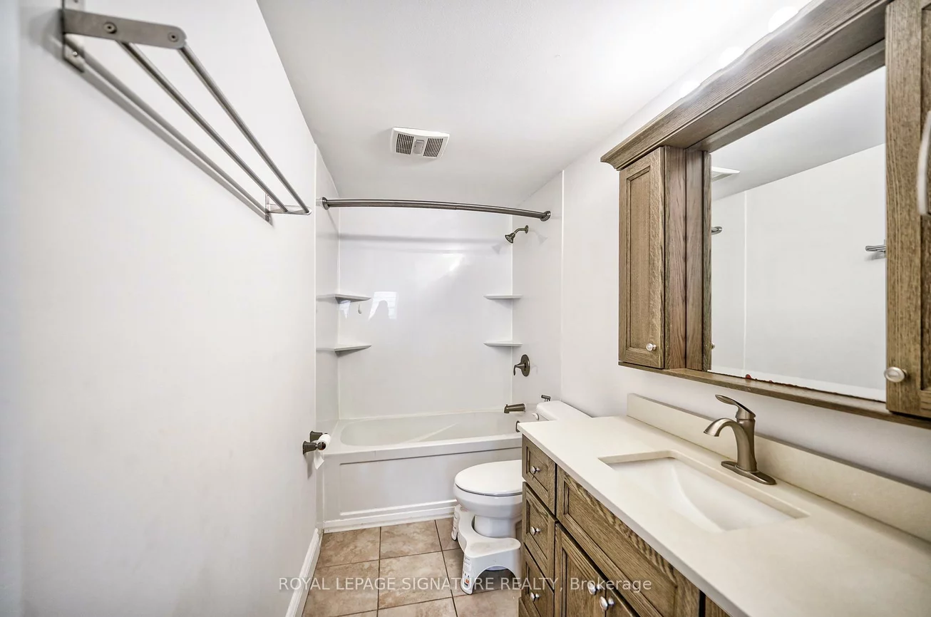 16, Christie, Letitia Heights, Barrie