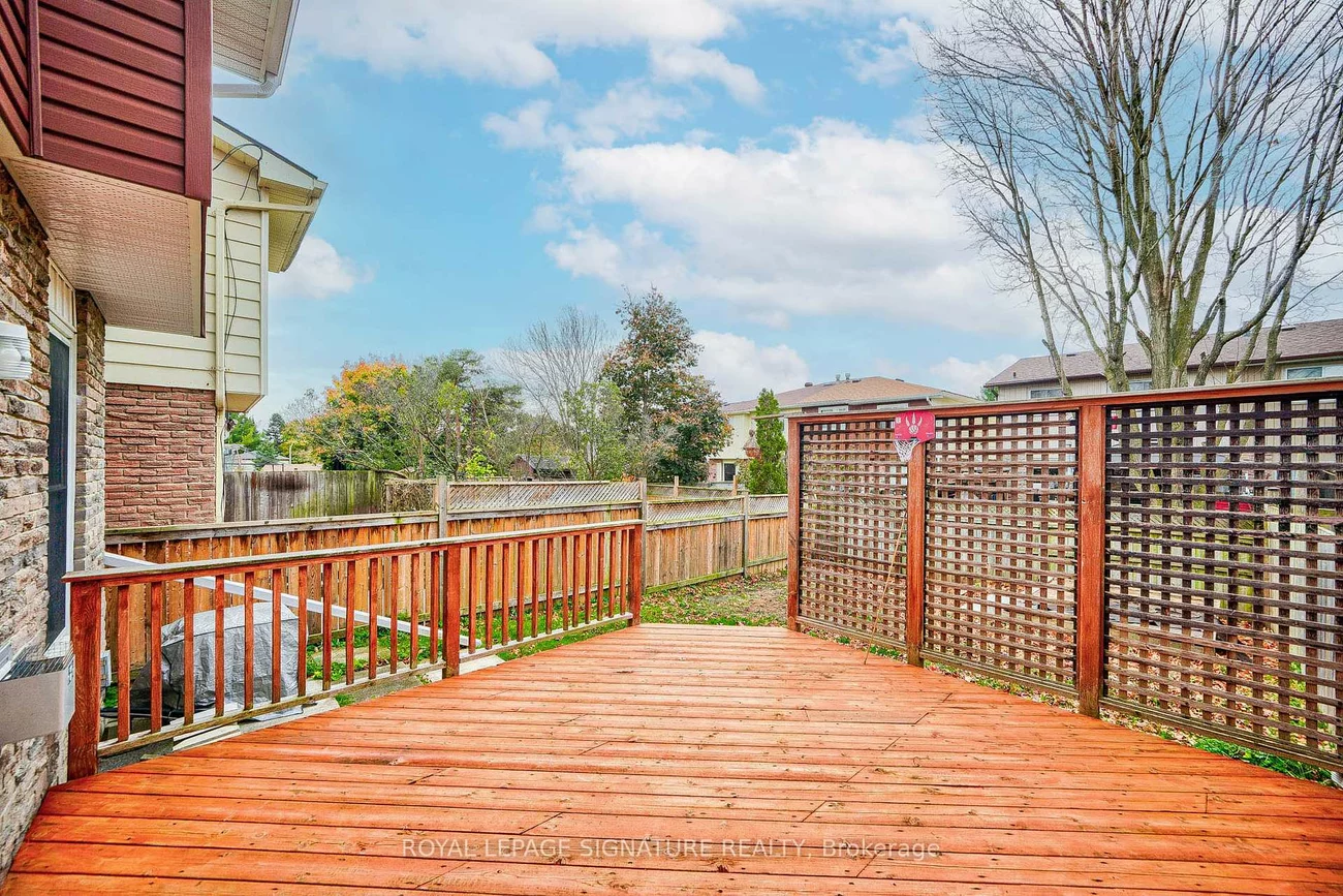 16, Christie, Letitia Heights, Barrie