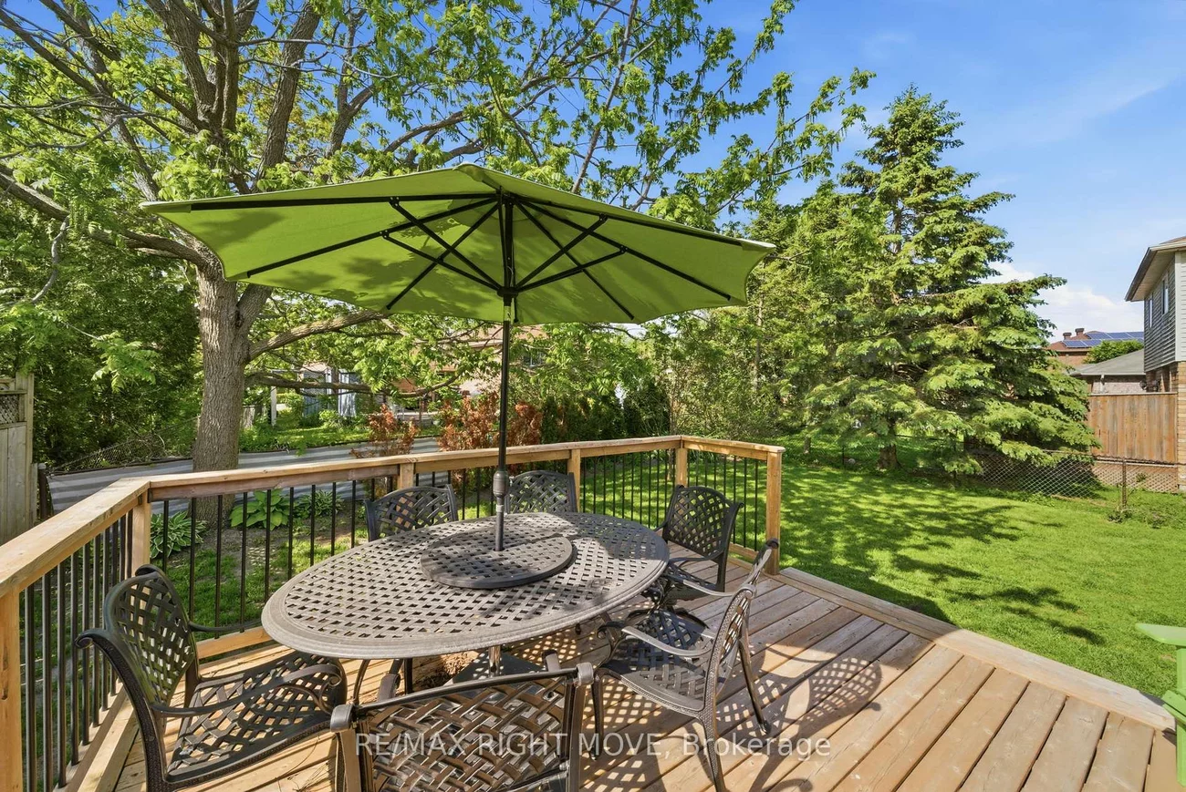 300, Cundles, Northwest, Barrie