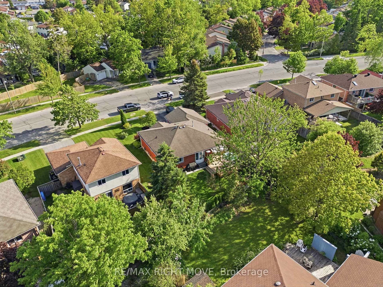 300, Cundles, Northwest, Barrie