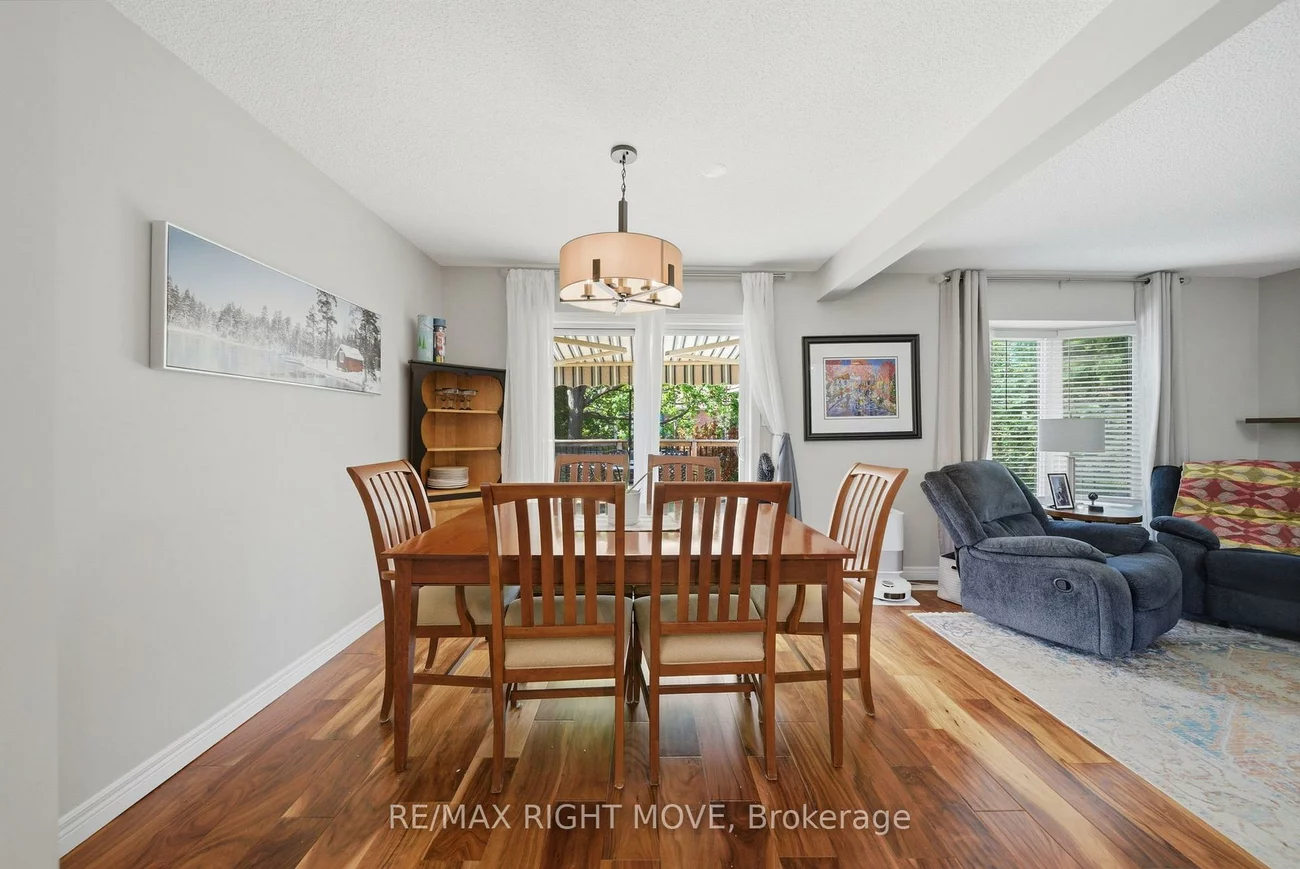 300, Cundles, Northwest, Barrie