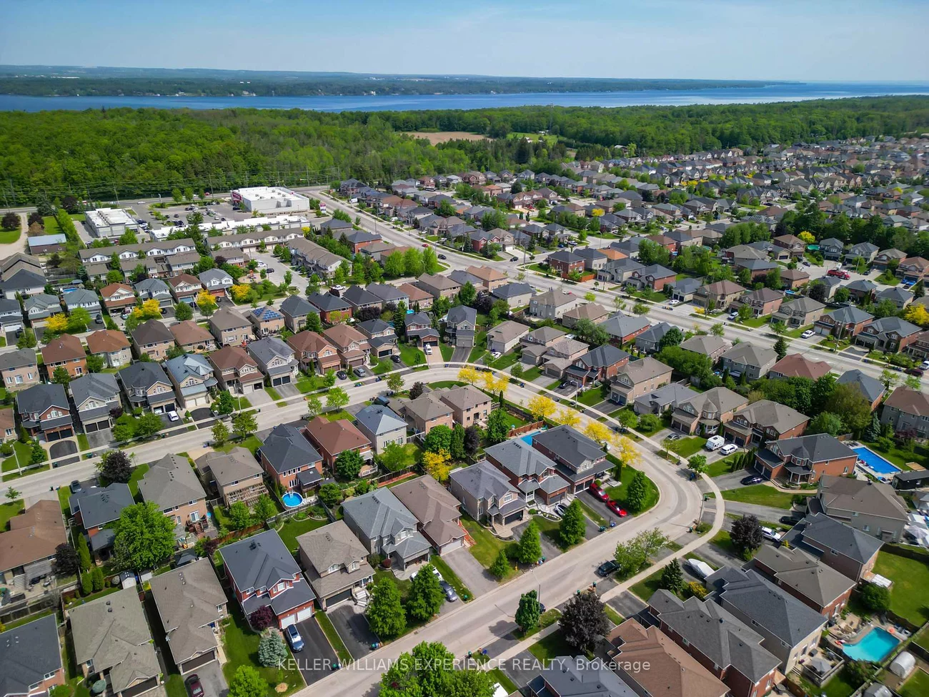 57, Parisian, Innis-Shore, Barrie