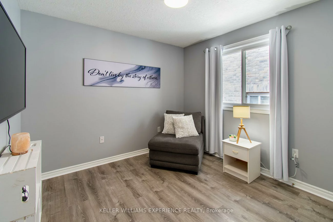57, Parisian, Innis-Shore, Barrie