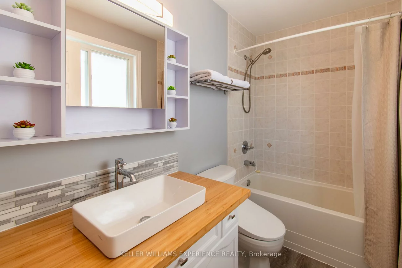 57, Parisian, Innis-Shore, Barrie