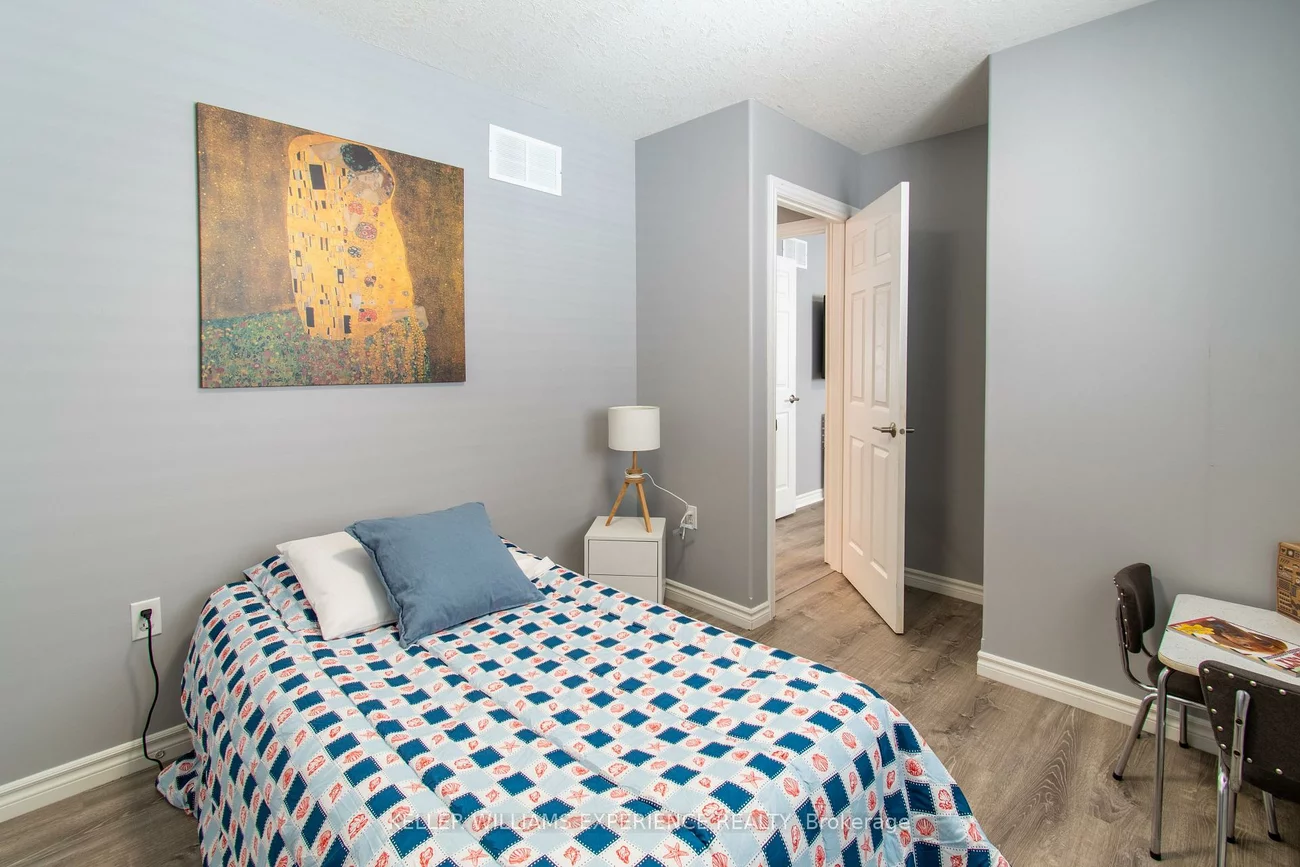 57, Parisian, Innis-Shore, Barrie