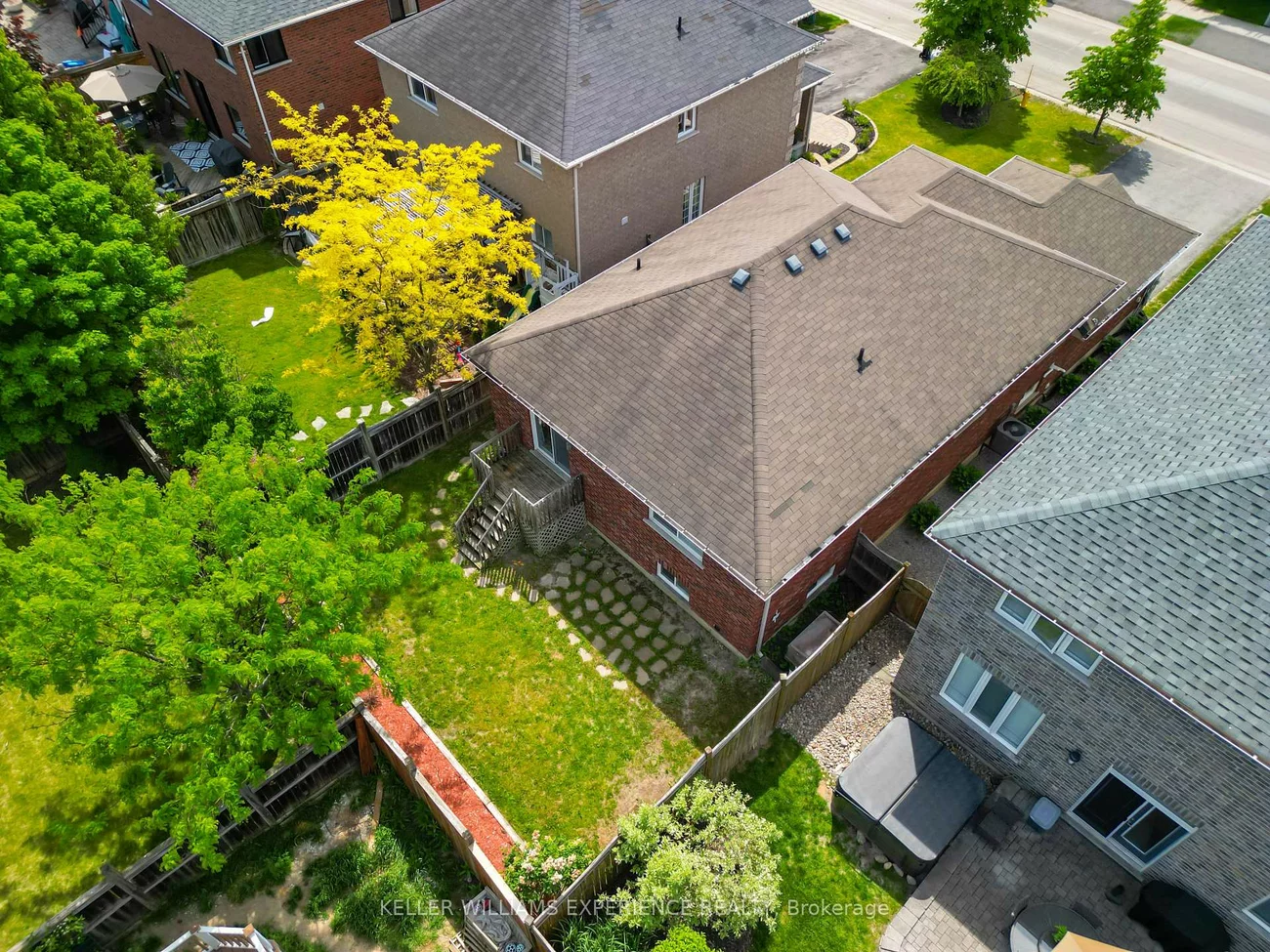 57, Parisian, Innis-Shore, Barrie