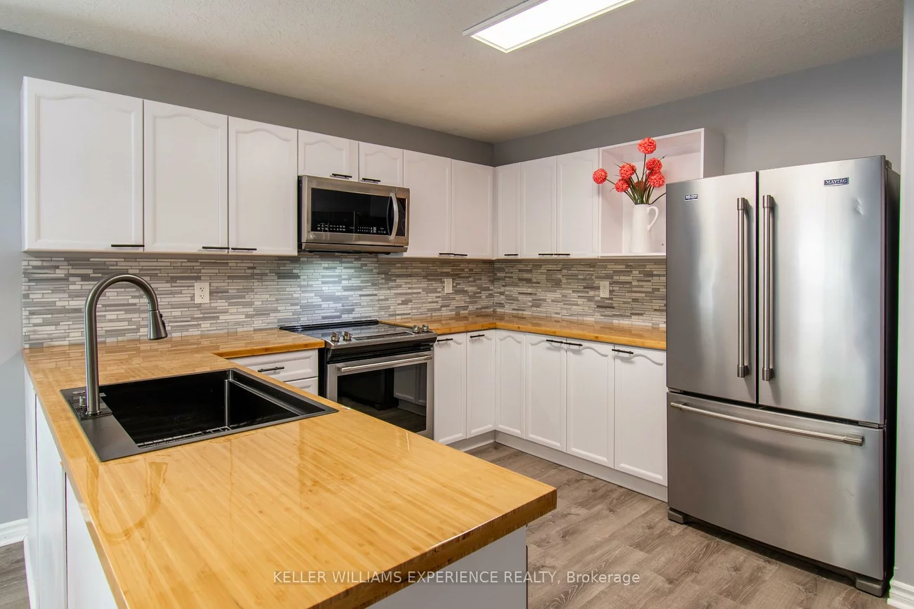 57, Parisian, Innis-Shore, Barrie