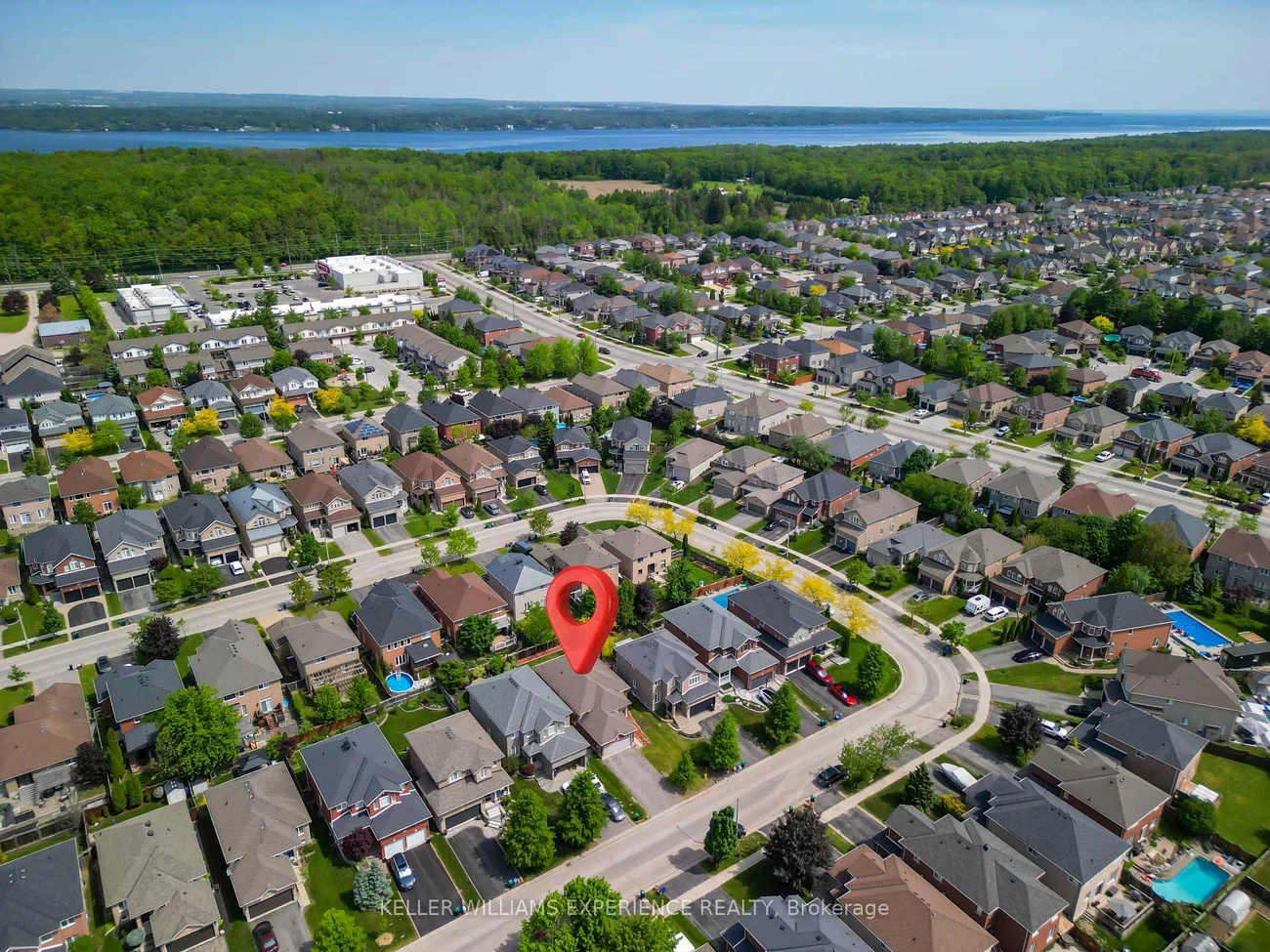 57, Parisian, Innis-Shore, Barrie