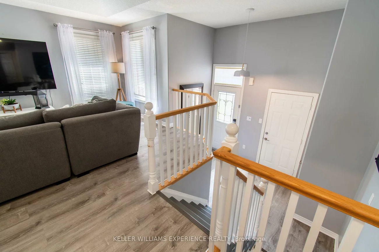 57, Parisian, Innis-Shore, Barrie