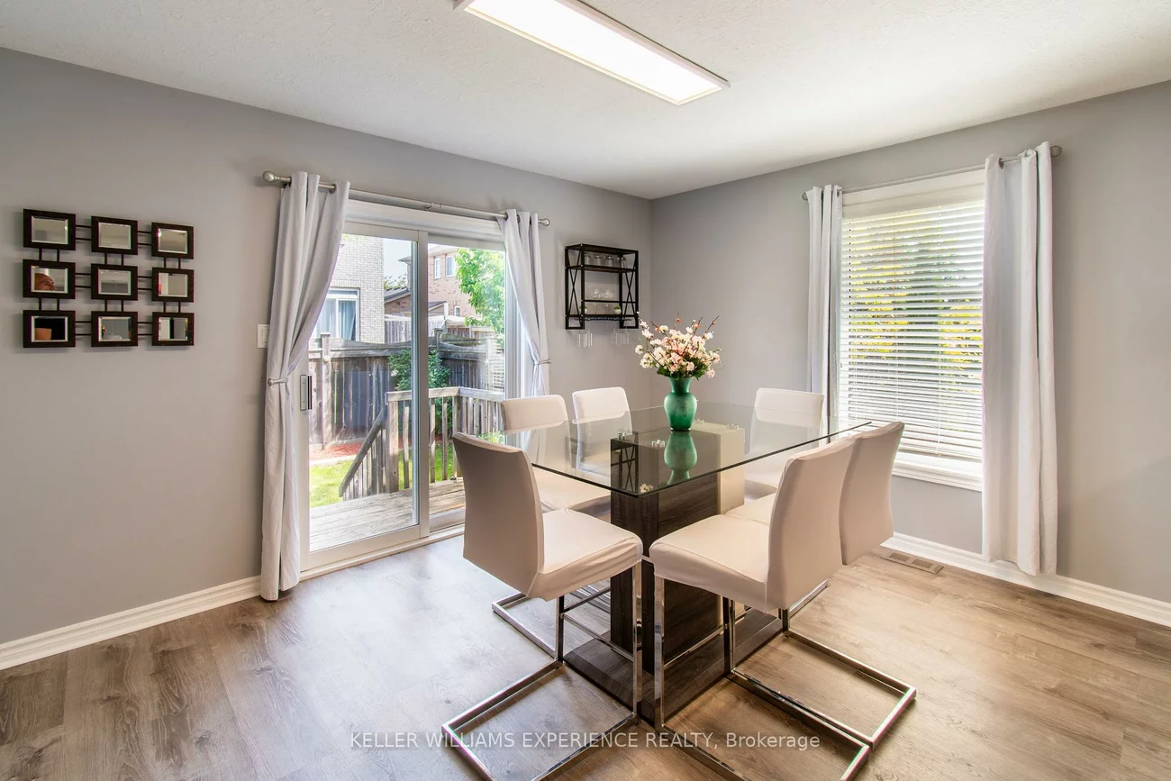 57, Parisian, Innis-Shore, Barrie