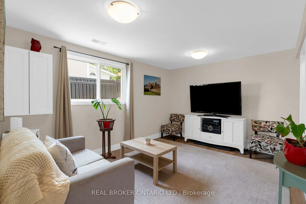 50, Browning, Letitia Heights, Barrie