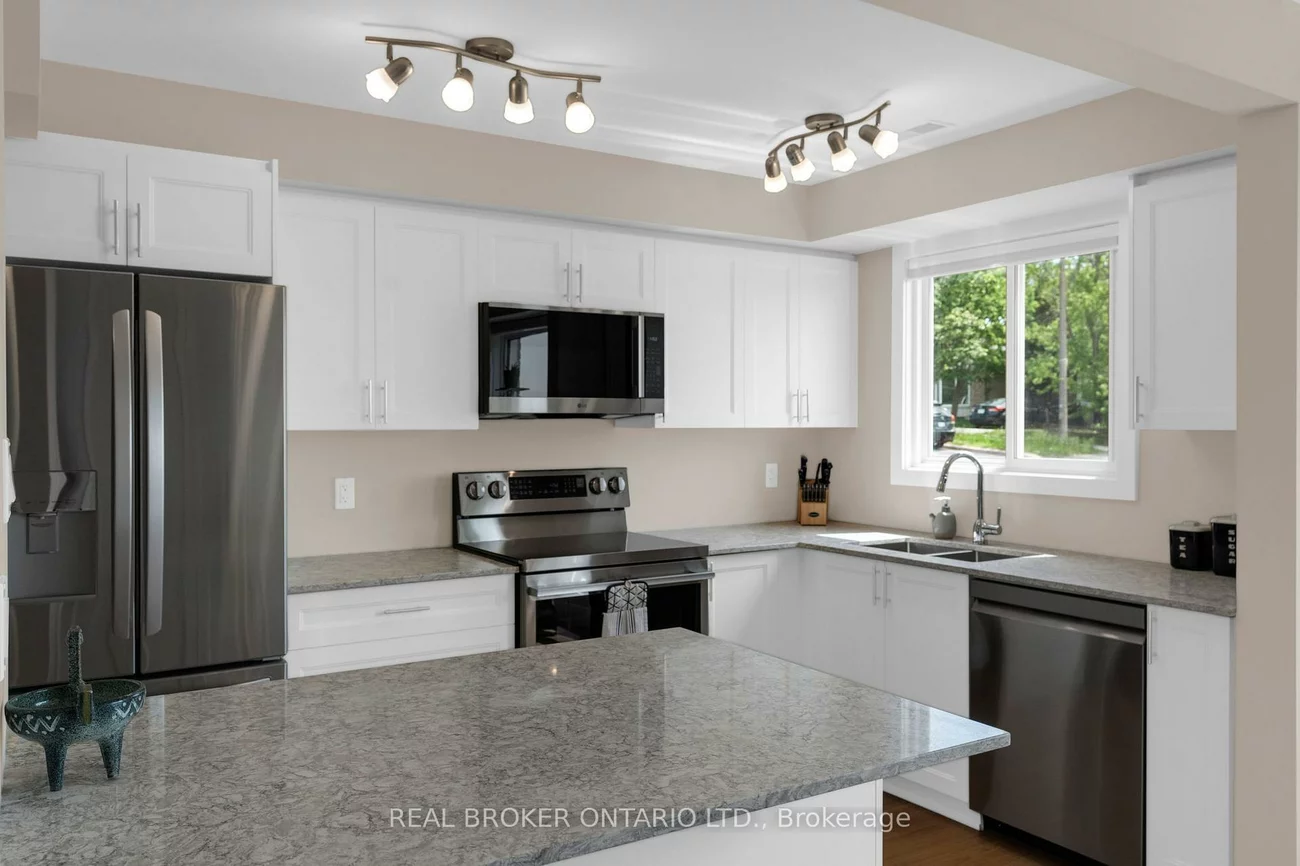 50, Browning, Letitia Heights, Barrie