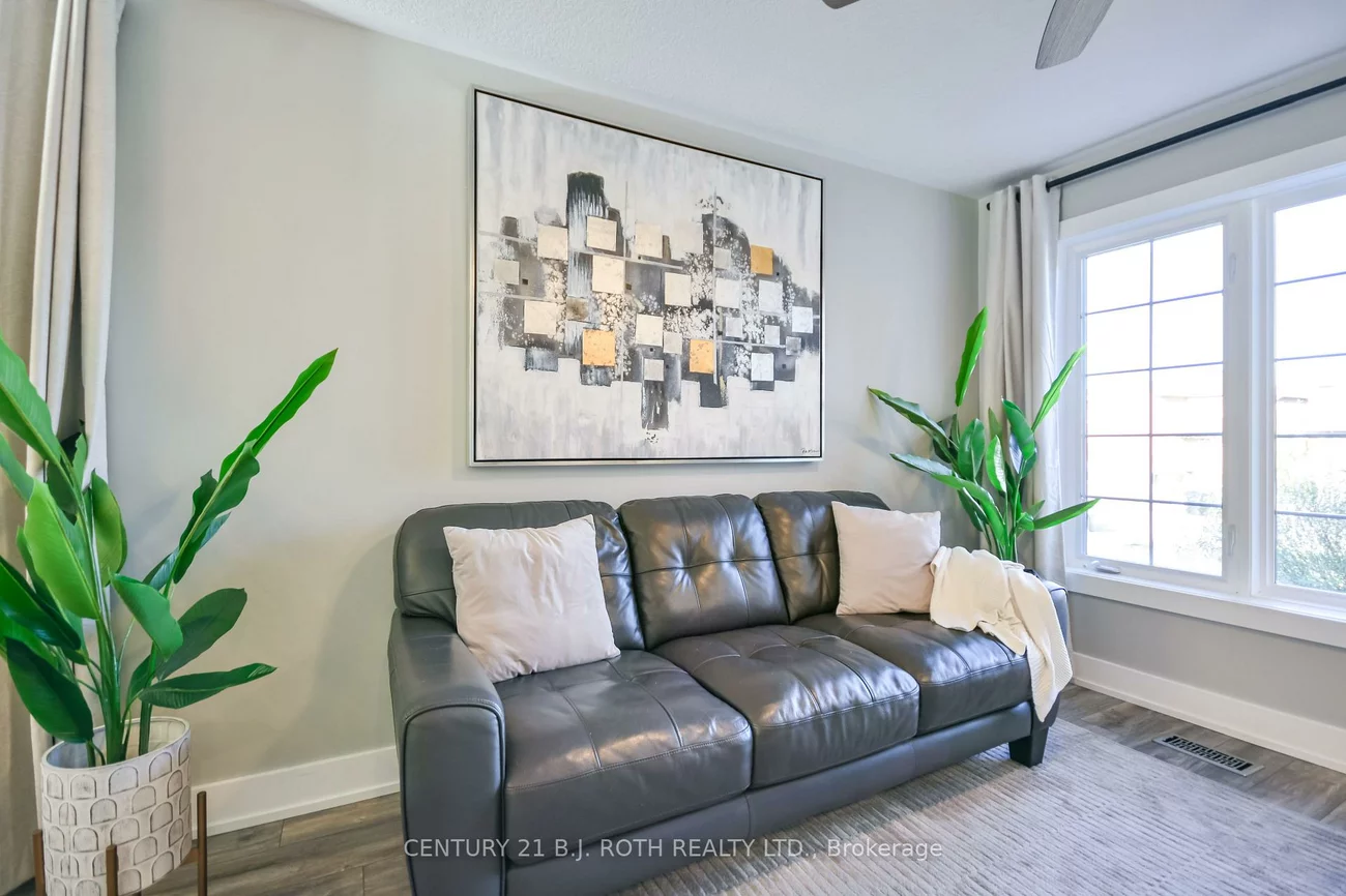 27, Claire, Painswick South, Barrie