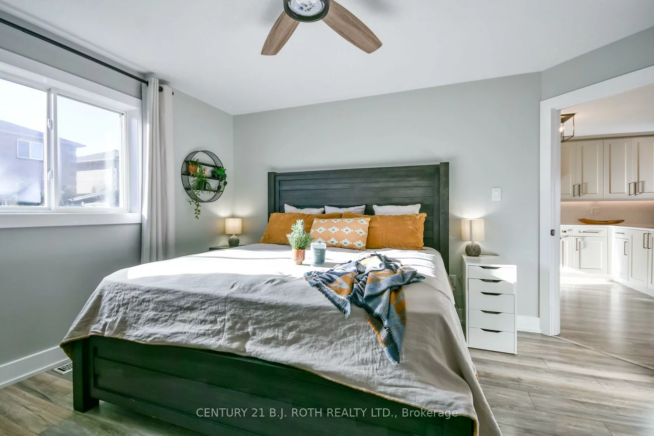 27, Claire, Painswick South, Barrie