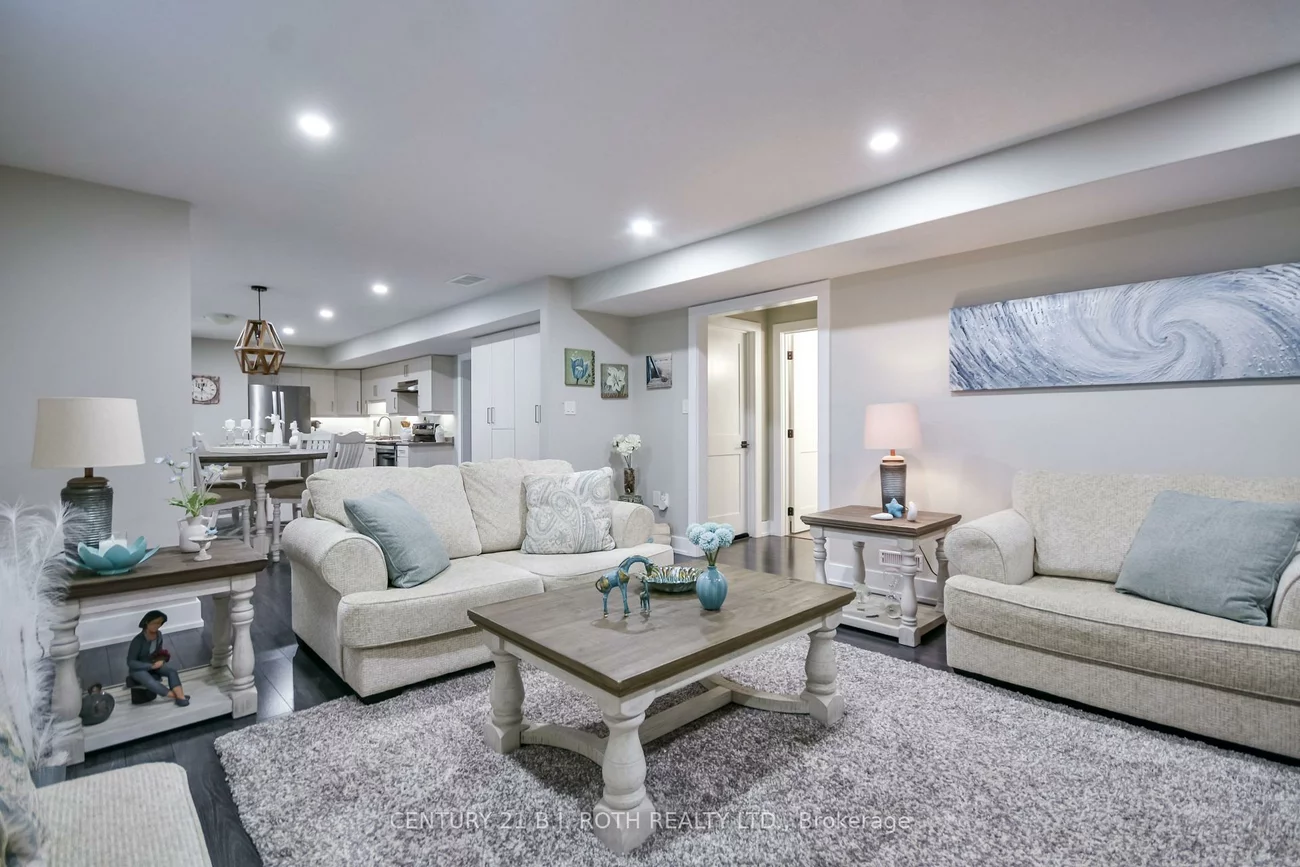 27, Claire, Painswick South, Barrie