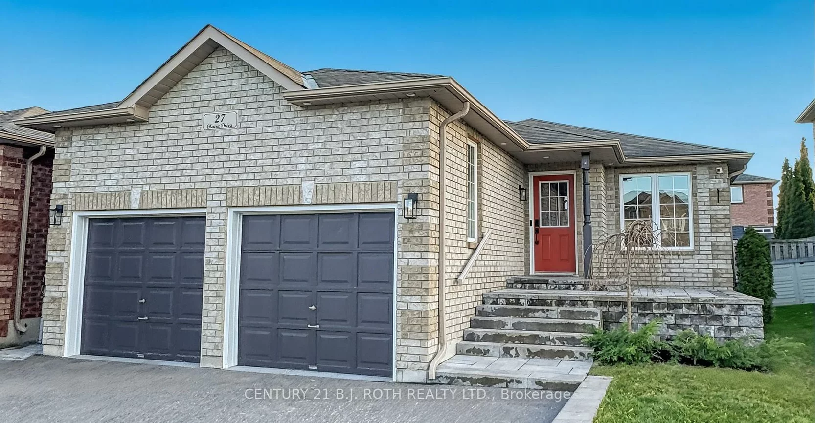 27, Claire, Painswick South, Barrie